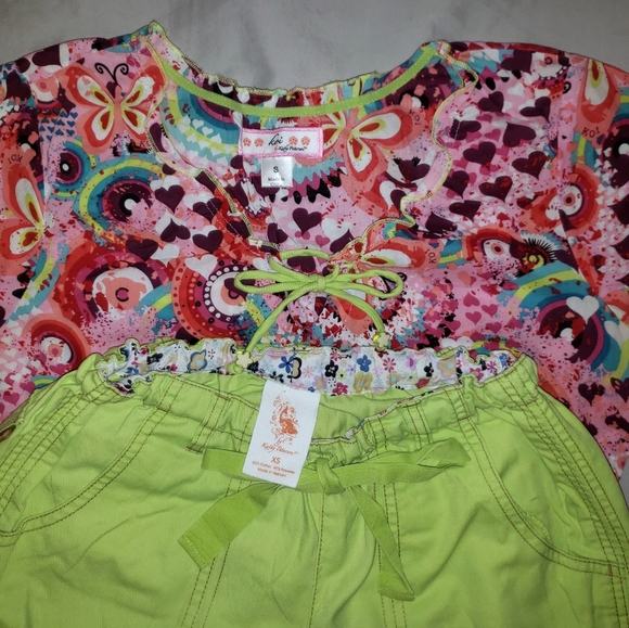 Koi Scrub Set Colorful Small Top w lime Pants Xs - Picture 2 of 4